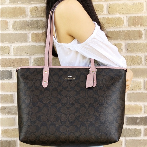 Coach Handbags - Gaby’sBags👜💕- NWT Coach Purse